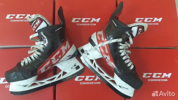 Коньки хоккейные CCM Jetspeed FT4 Pro 10.5 wide бу