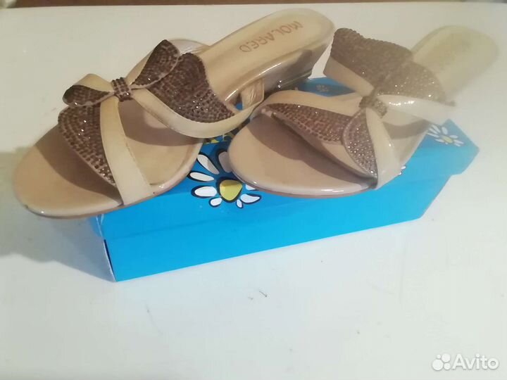 Босоножки женские