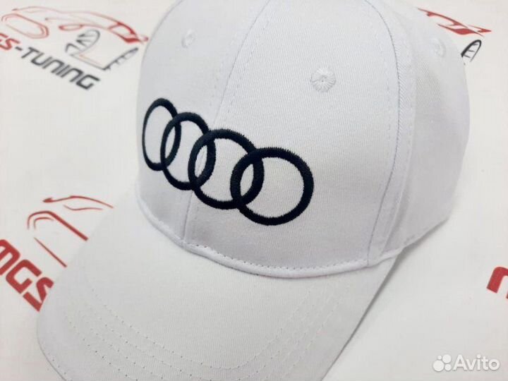 Бейсболка Audi белая