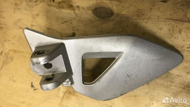 Планка упора для ног Л BMW