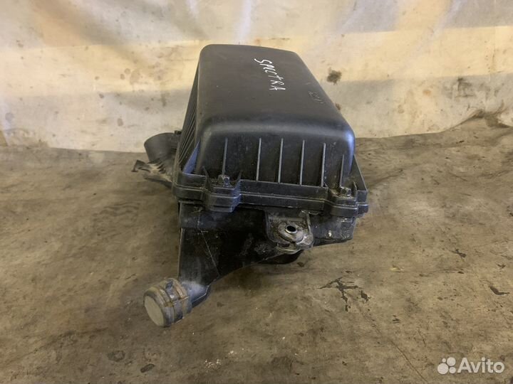 Корпус воздушного фильтра Kia Spectra