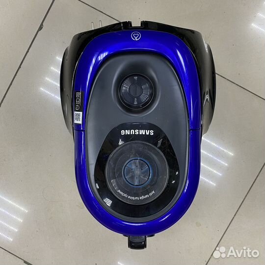 Пылесос Samsung SC18M2120SB