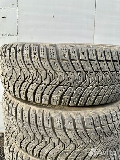 Michelin X-Ice North 3 205/60 R16 26J