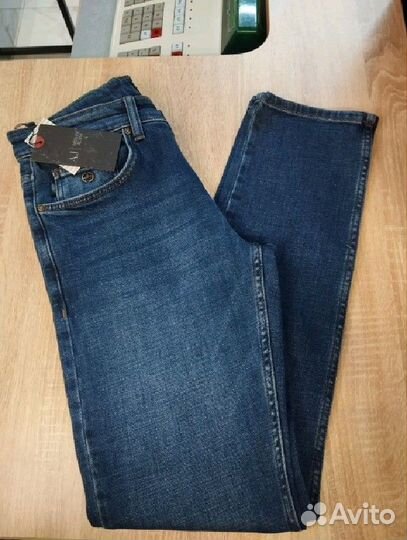 Джинсы Emporio Armani