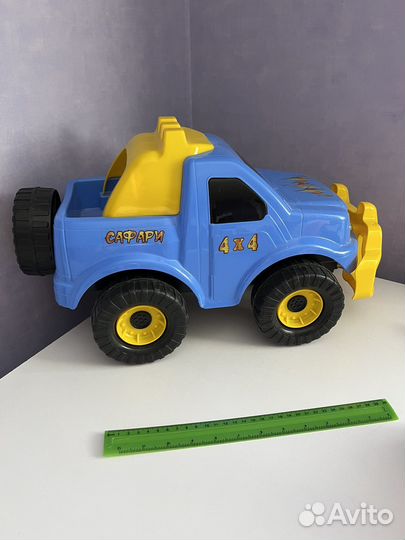 Игрушечная машина для мальчиков