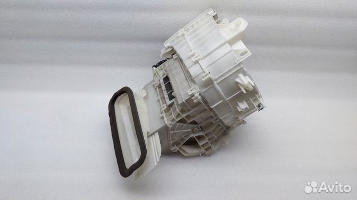 Корпус моторчика отопителя Toyota Camry XV50 2arfe