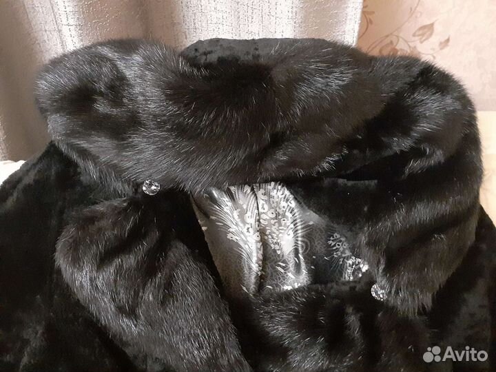 Пальто мутоновое с капюшоном 44р