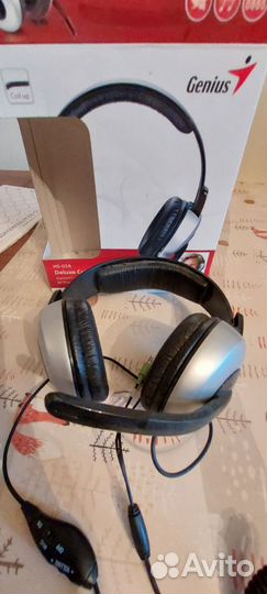 Проводные наушники с микрофоном