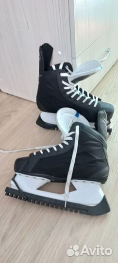 Продам хоккейные коньки