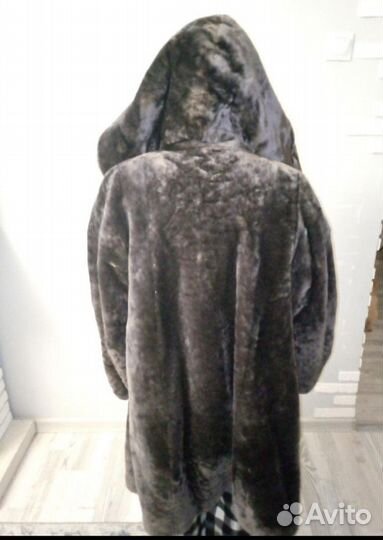 Шуба мутоновая с капюшоном 52 54 размер
