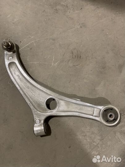 Передние рычаги Hyundai i40