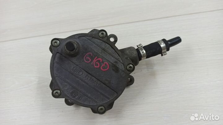 Вакуумный насос BMW X5 E53 N62 4.4