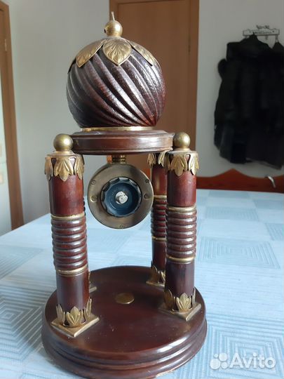 Настольные часы Vega