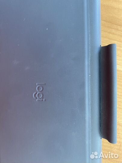 Logitech iPad чехол-клавиатура slim folio
