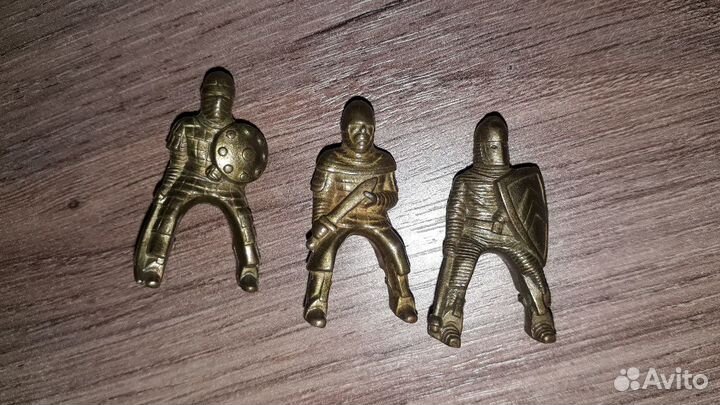 Фигурки из металла. Фигурки из киндер сюрприза