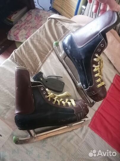 Коньки + фонрик в подарок