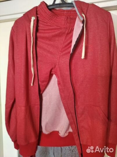 Спортивный костюм женский