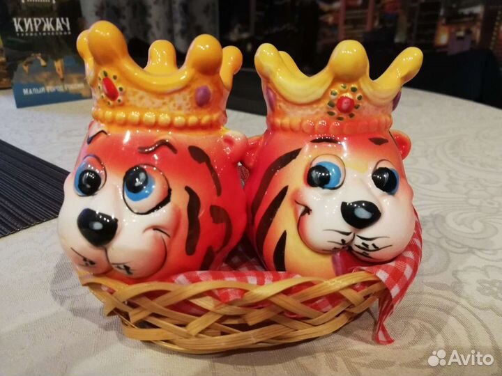 Солонка и перечница фарфор