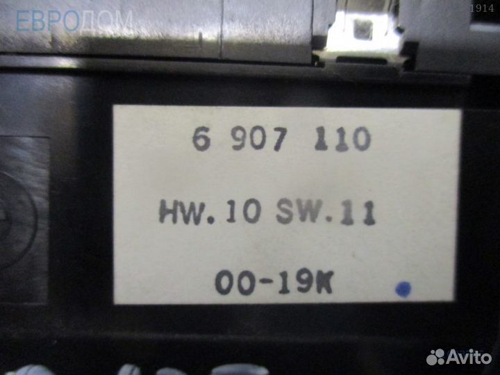 Переключатель в центральной консоли BMW E39 s10937