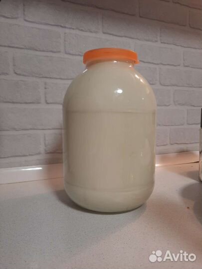 Молоко коровье домашнее