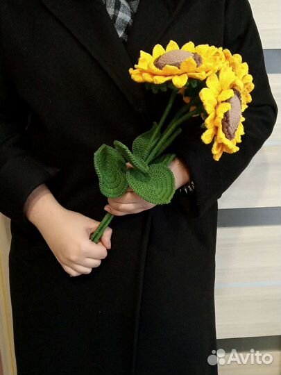 Подсолнухи цветы. Вязаный букет. Декор для дома