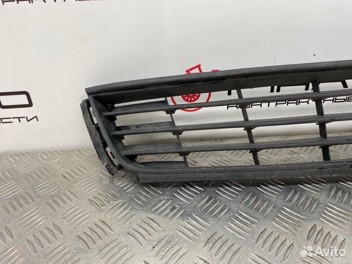 Б/У решетка радиатора передний Volkswagen Polo 602