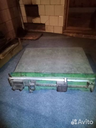 Пчело кормушка