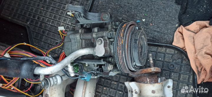 Компрессор кондиционера Subaru Legacy BH5