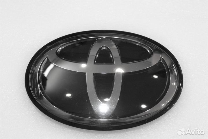 Land cruiser 200 Эмблема под дистроник 2015-2021