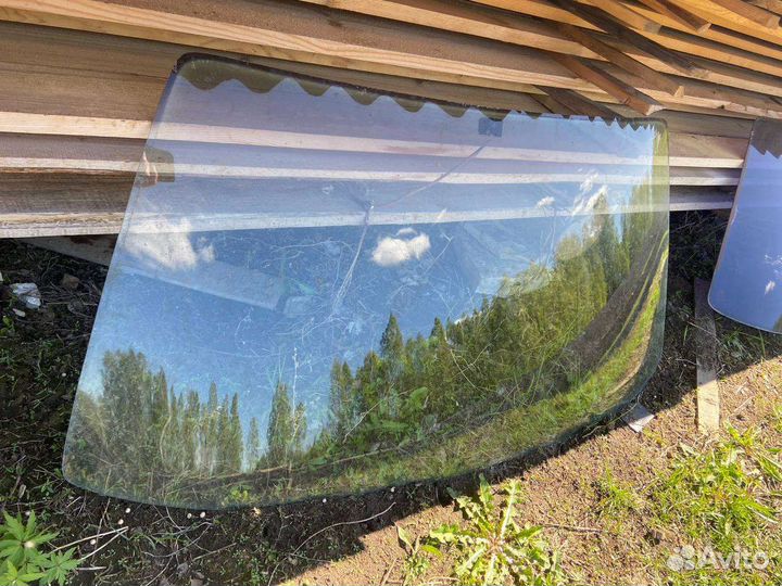 Стекло лобовое Volkswagen Golf II/Jetta II