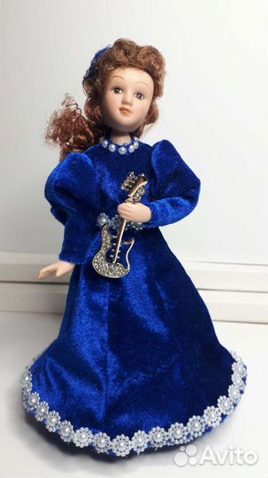 Кукла фарфоровая коллекционная