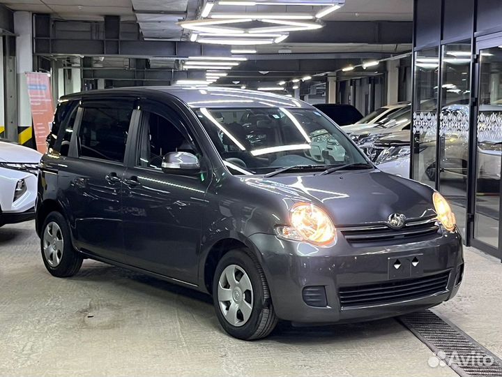 Toyota Sienta, 2010