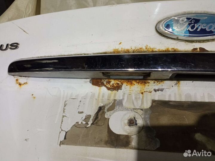 Крышка багажника Ford focus 2