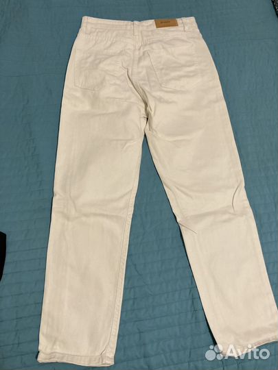 Джинсы белые