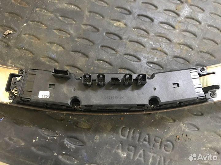 A2208205810 Блок кнопок Mercedes-Benz W220