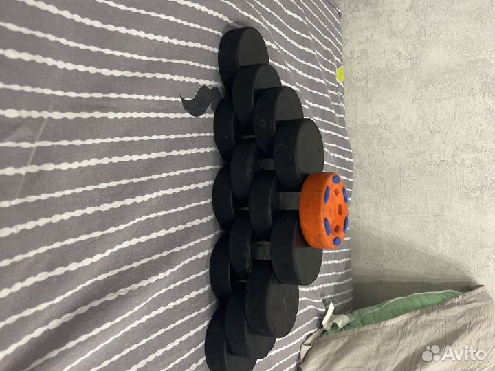 Шайба хоккейная бу