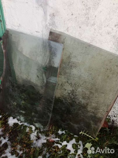 Стекло от Nissan Serena