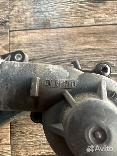 Корпус термостата Audi A1 8X caxa 1.4 2011