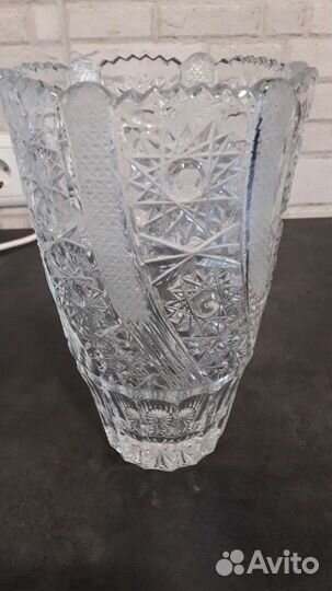 Хрустальная ваза