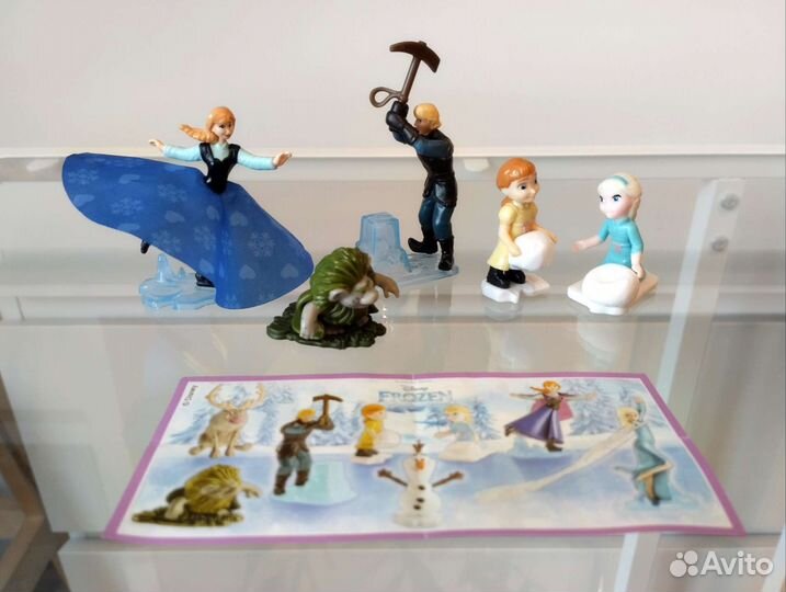 Игрушки из киндера, чупа-чупс