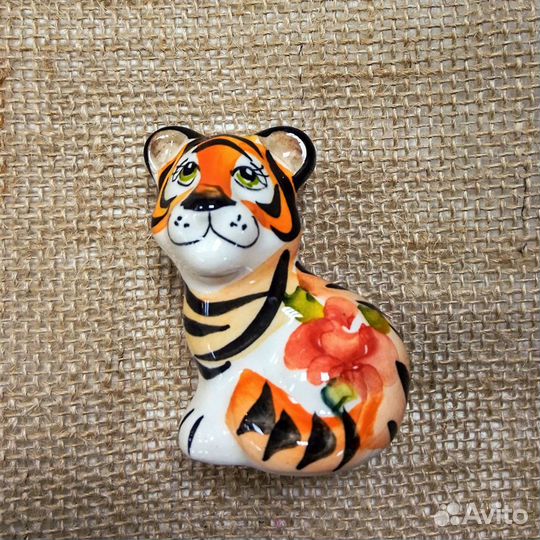 Статуэтки фарфор тигр, мышь с росписью гжель новые