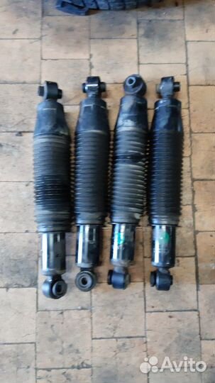 Задние амортизаторы Киа рио 3,Солярис