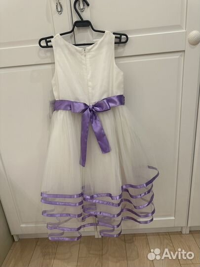 Новое нарядное, праздничное платье 134