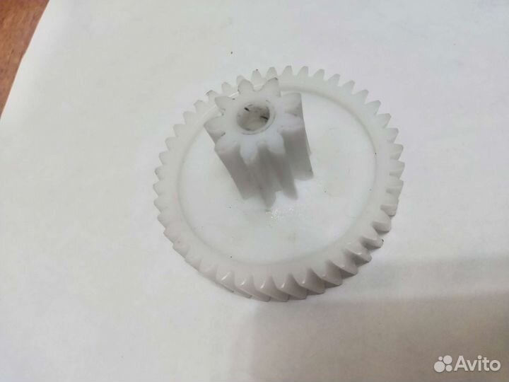 Шестерёнка средняя bork M500