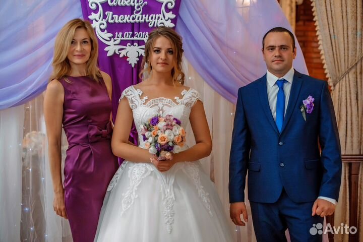 Ведущая на праздники