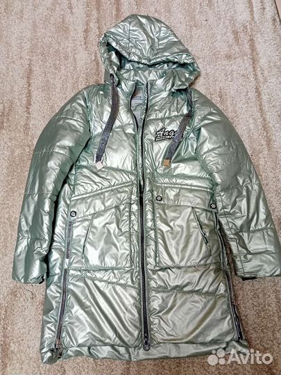 Продам пальто для девочки