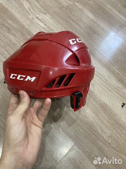 Хоккейный шлем