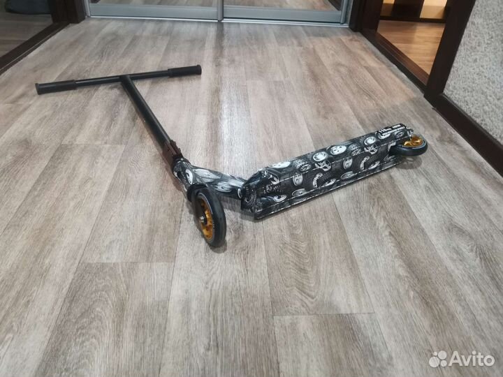Трюковой самокат