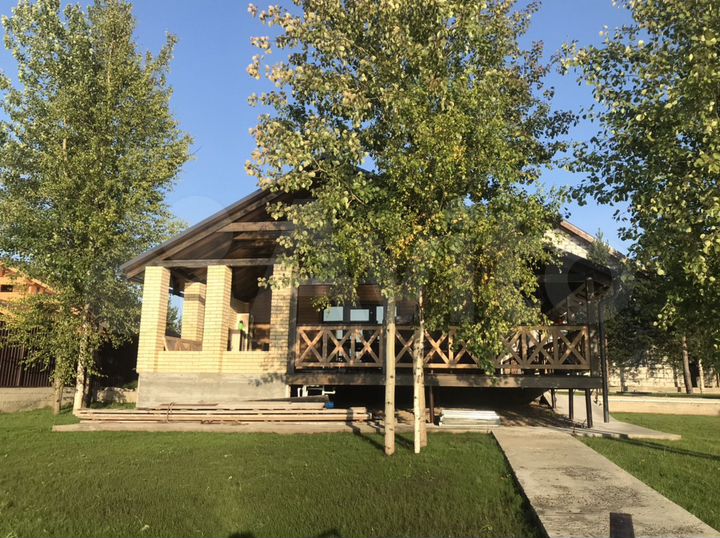 Дом 500 м² на участке 20 сот.