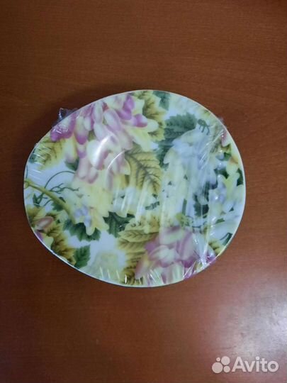 Набор чашек с блюдцами новый